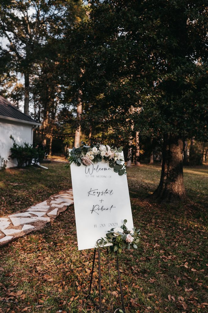 A welcome sign at a wedding for Krystal and Robert in Texas.